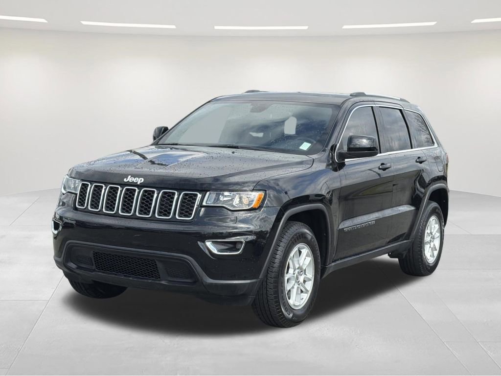 Used 2020 Jeep Grand Cherokee Laredo image 1