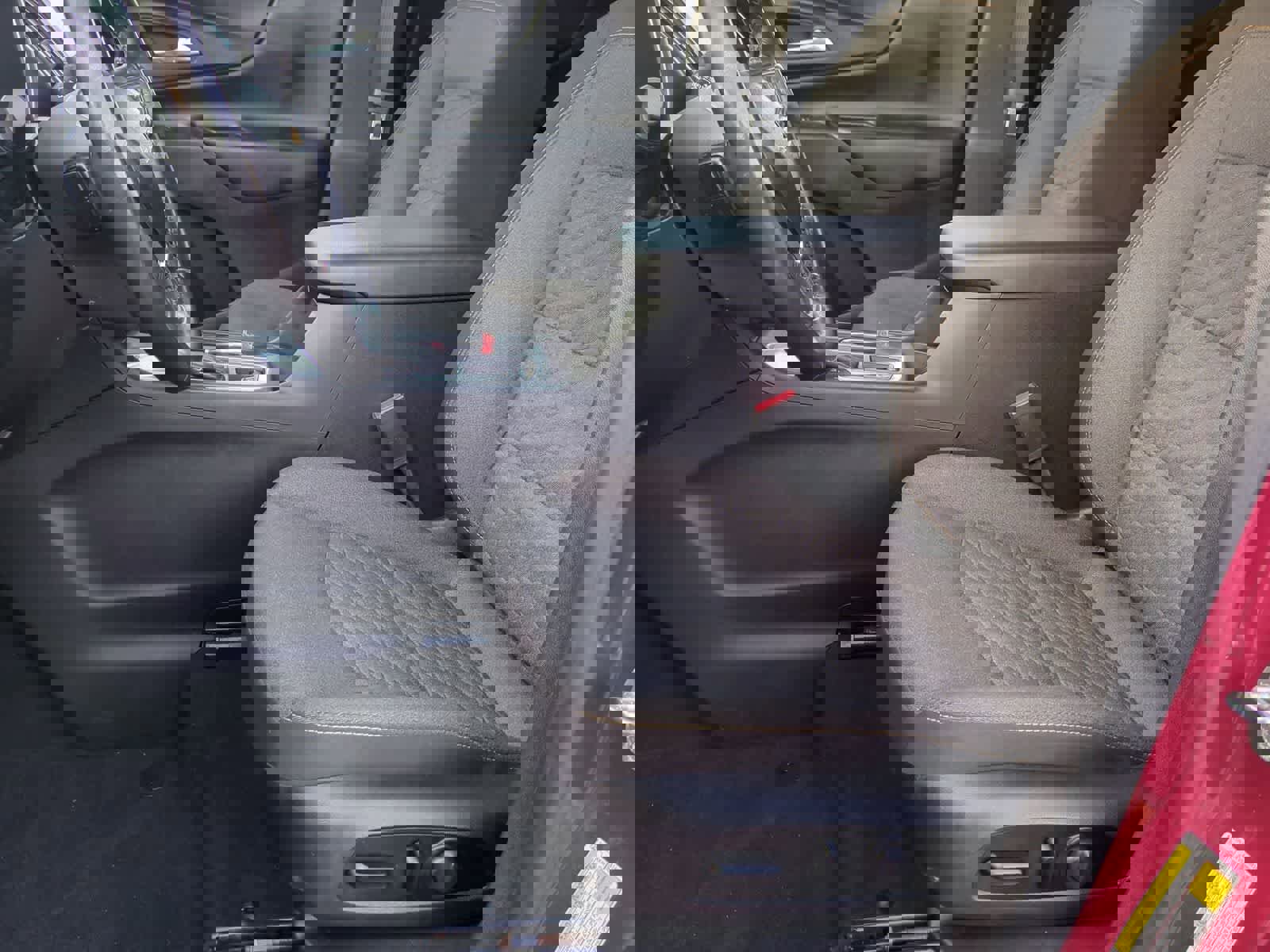 Used 2020 Chevrolet Equinox LT image 15