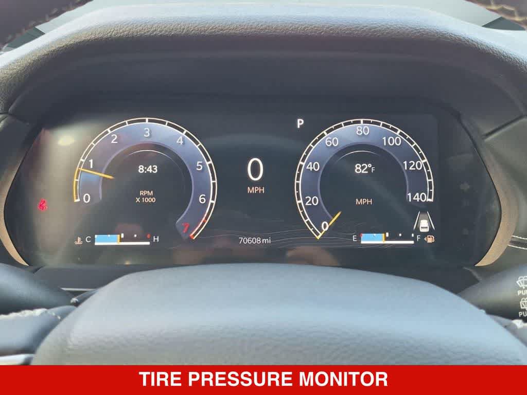 Used 2024 Jeep Grand Cherokee Laredo RWD image 30