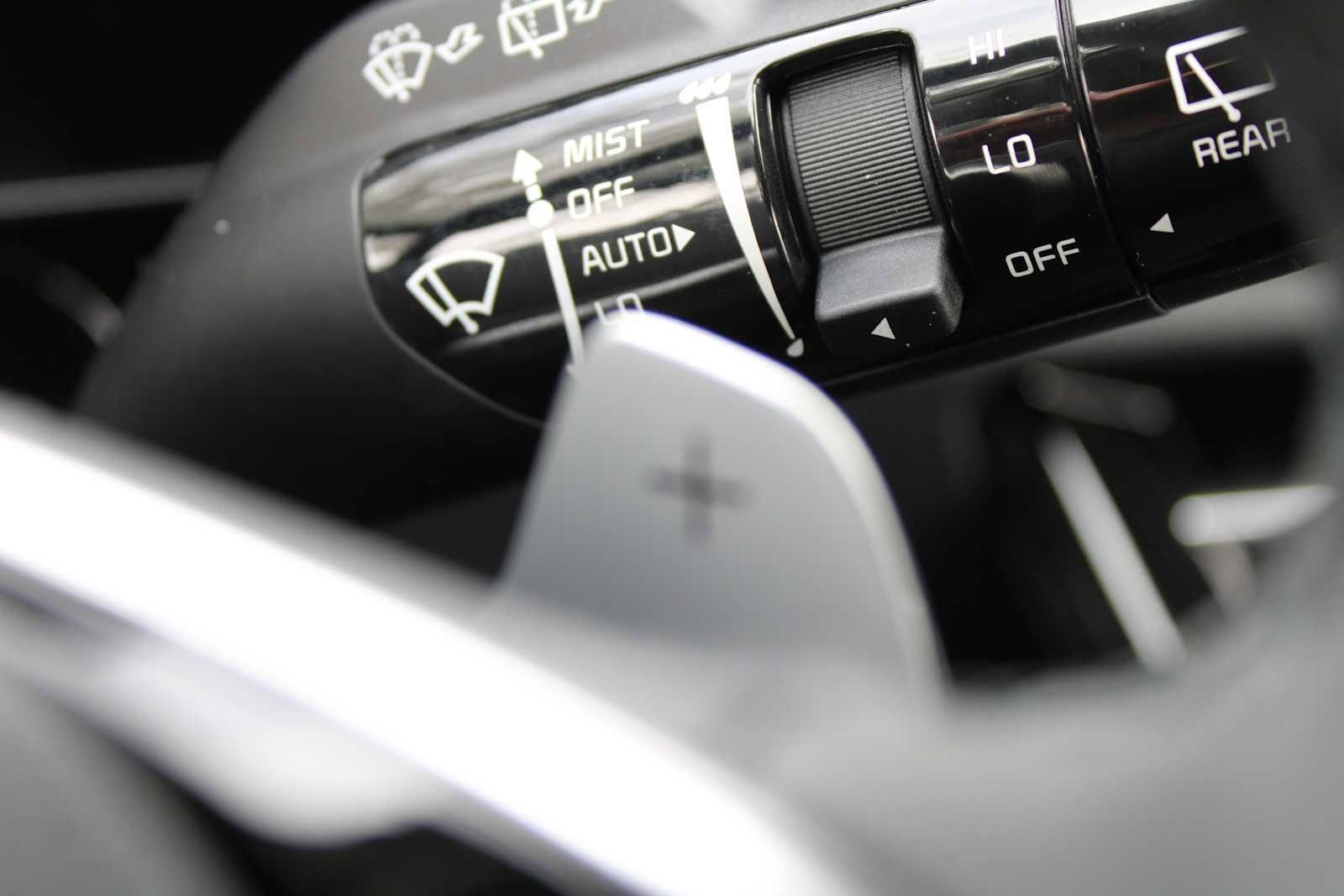 New 2025 Kia Niro EX image 30