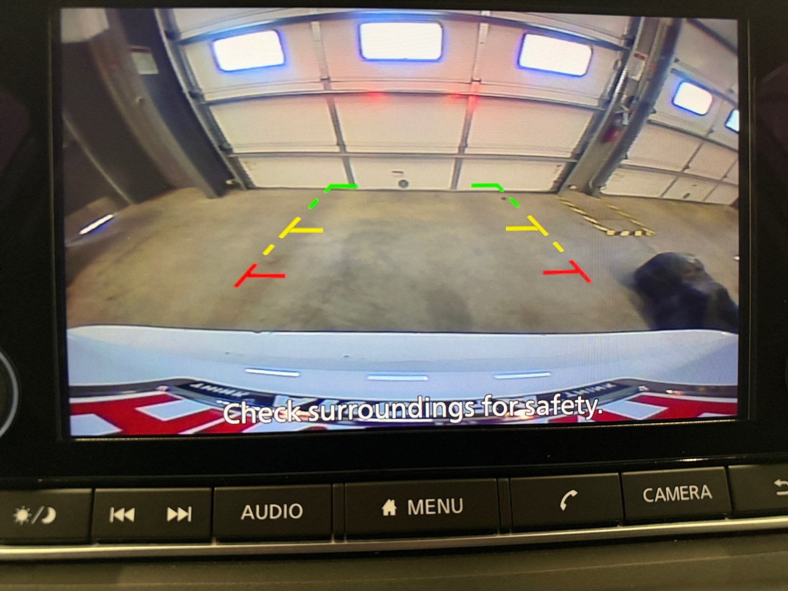 Used 2024 Nissan Rogue S FWD image 15
