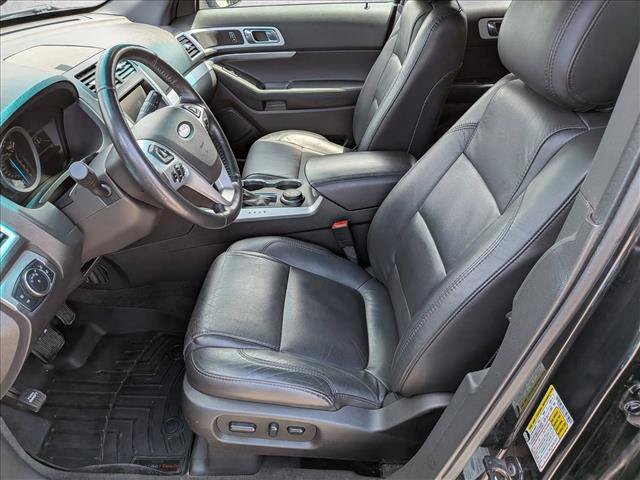 Used 2015 Ford Explorer XLT w/ Equipment Group 202B AWD/4WD image 19