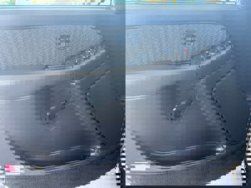 Used 2002 Chevrolet Avalanche 2WD image 21