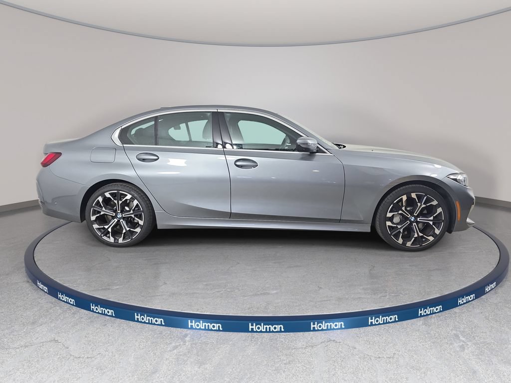 Used 2025 BMW 330i xDrive Sedan w/ Convenience Package AWD/4WD image 5