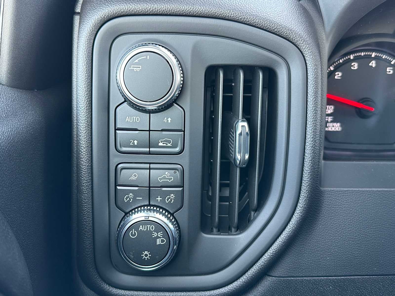 New 2026 GMC Sierra 1500 Pro w/ Convenience Package image 29