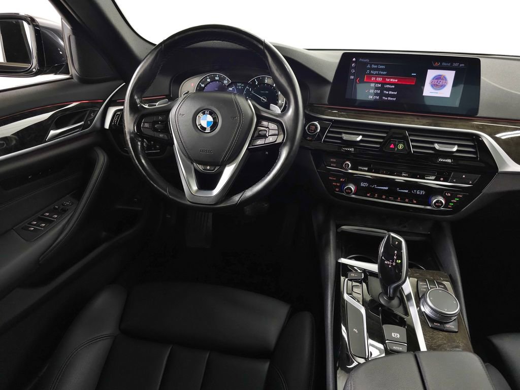 Used 2019 BMW 530i xDrive w/ Convenience Package AWD/4WD image 17