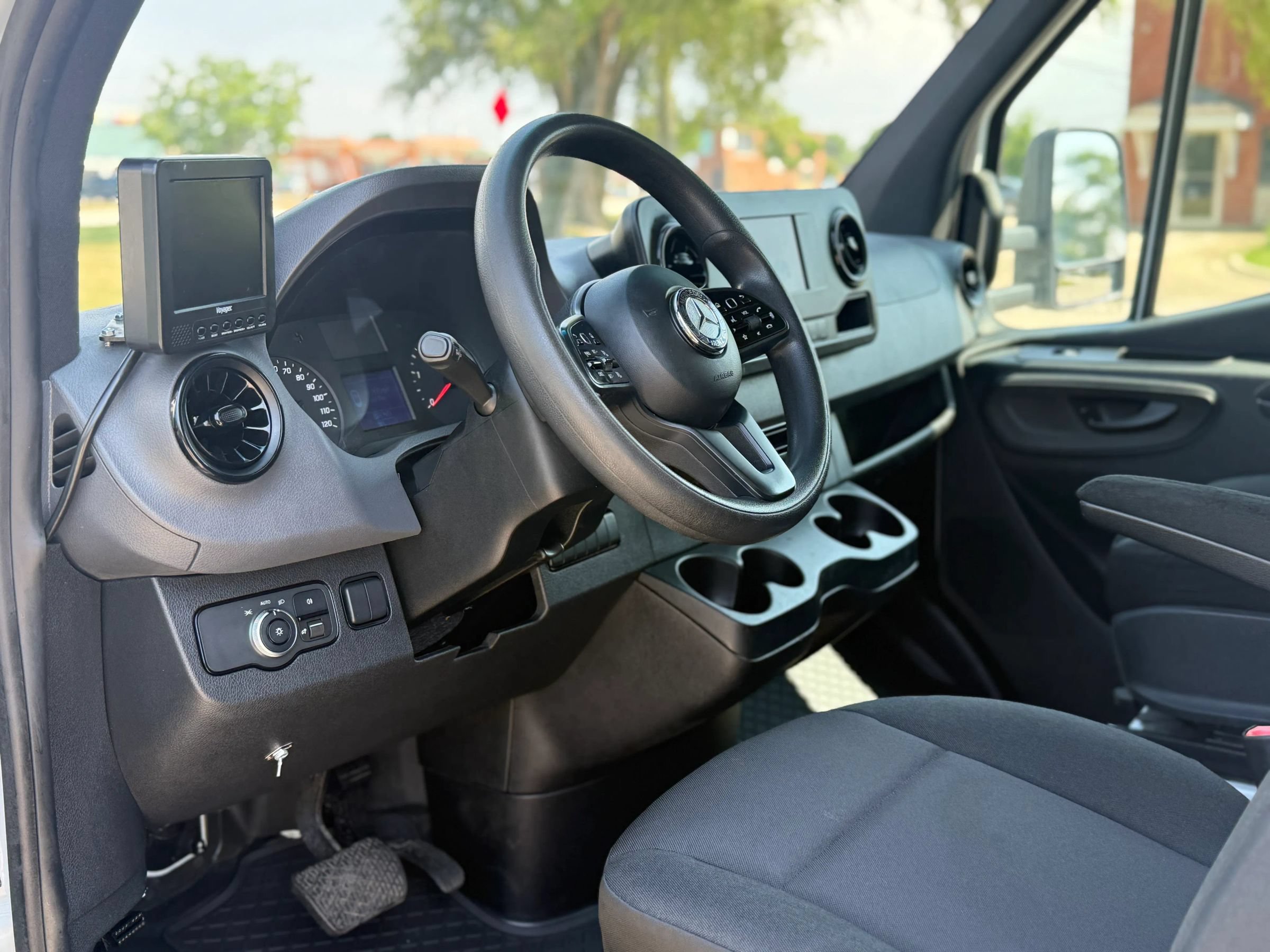 Used 2019 Freightliner Sprinter 3500 w/ Premium Package RWD image 24