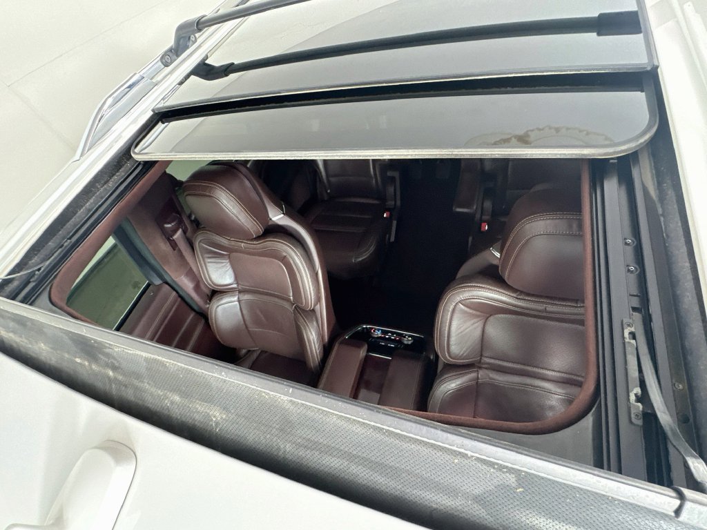 Used 2021 Lincoln Navigator L Black Label w/ Cargo Convenience Package AWD/4WD image 27