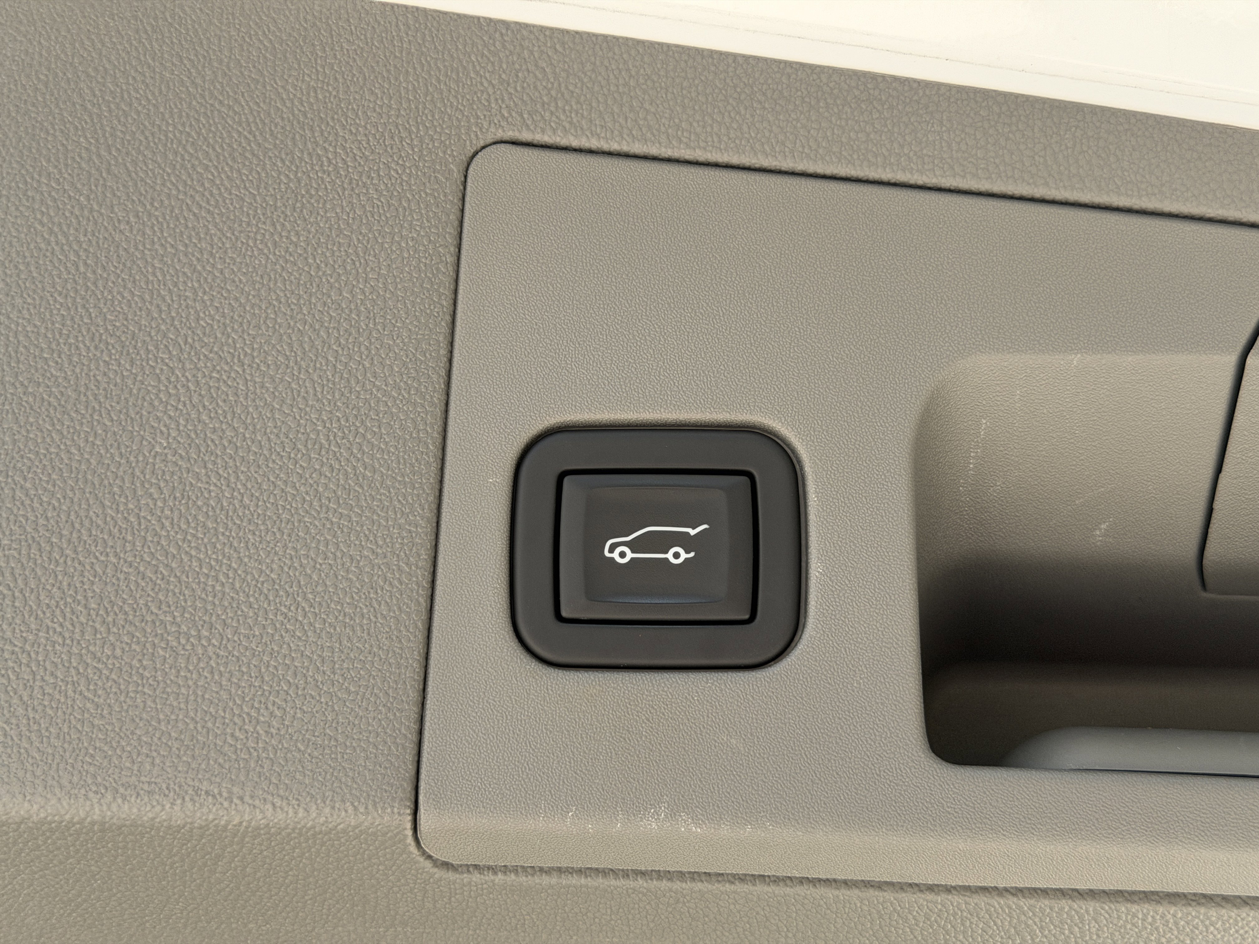 Certified 2023 Cadillac XT5 Premium Luxury FWD image 11