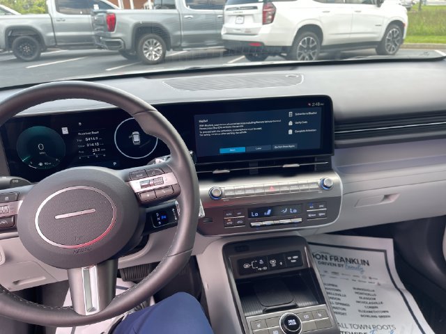 Used 2026 Hyundai Kona SEL Premium FWD image 15
