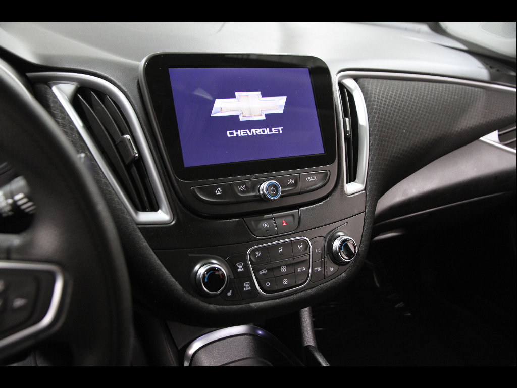 Used 2023 Chevrolet Malibu LT image 9