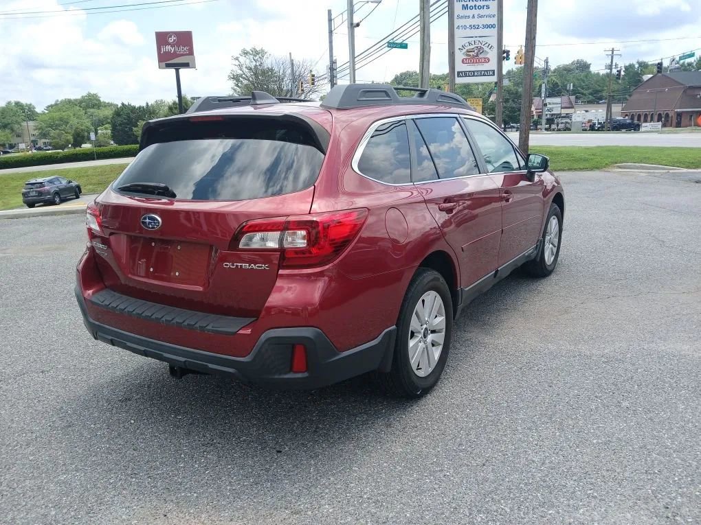 Used 2018 Subaru Outback 2.5i Premium image 5
