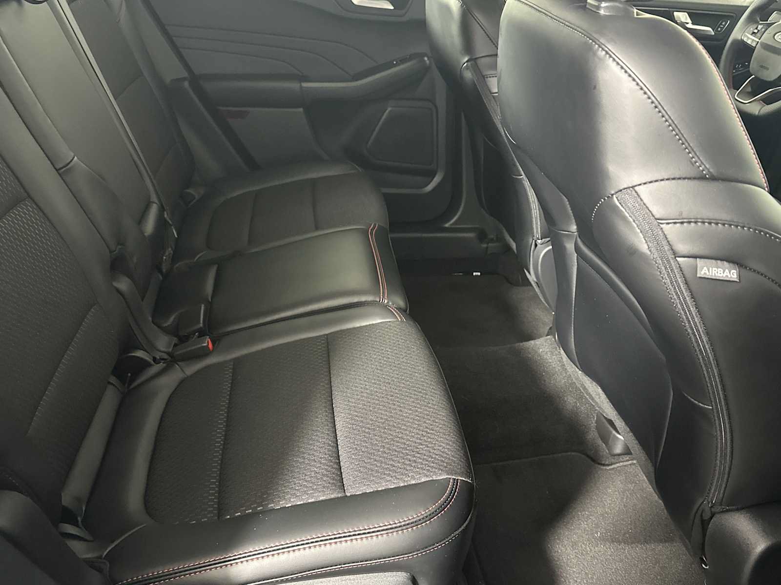 Used 2025 Ford Escape ST-Line w/ Tech Pack #1 FWD image 17