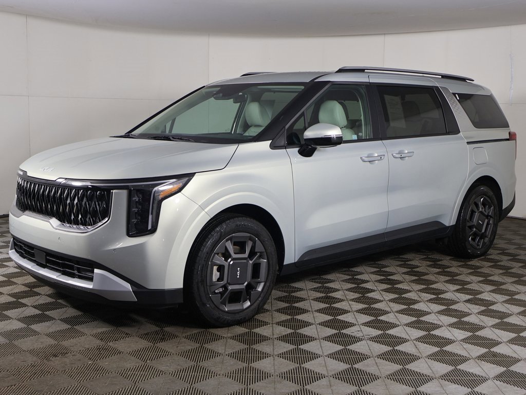 Used 2025 Kia Carnival EX image 9