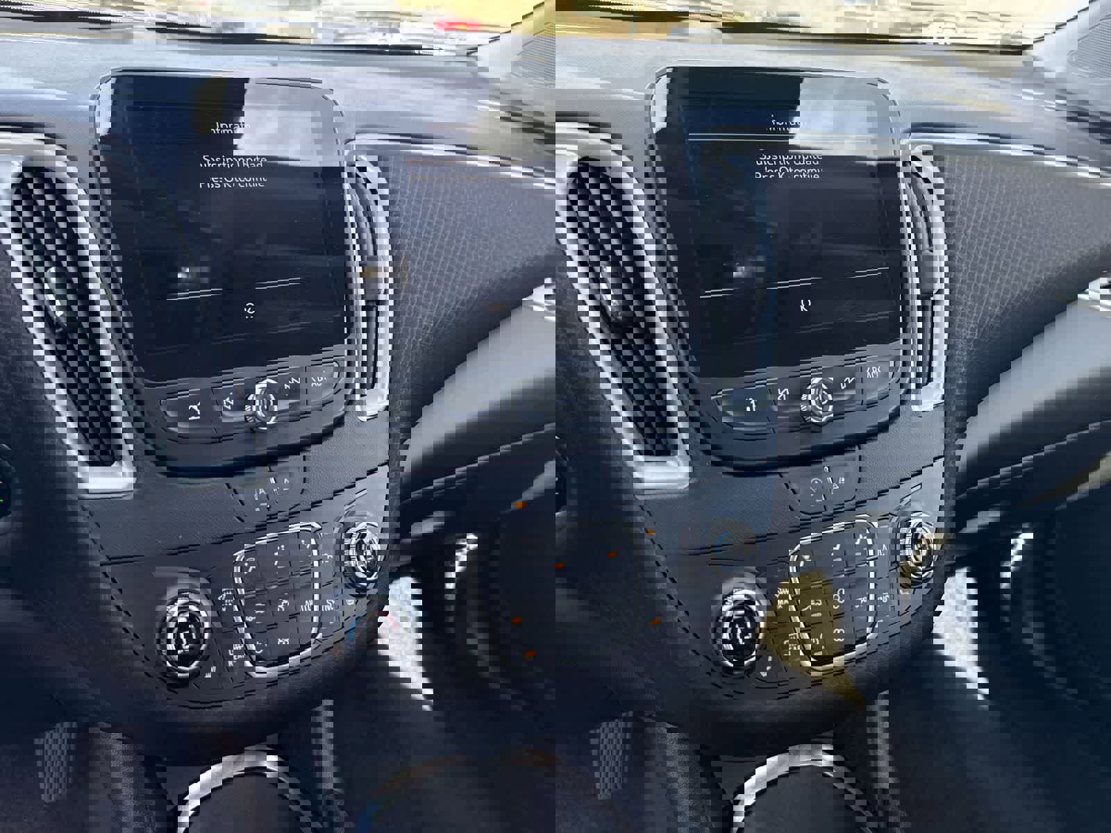 Used 2024 Chevrolet Malibu LT image 19