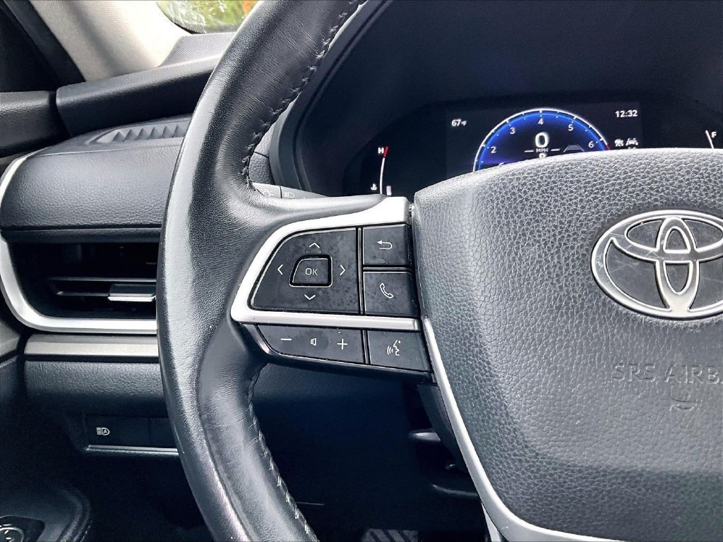 Used 2025 Toyota Grand Highlander AWD image 24