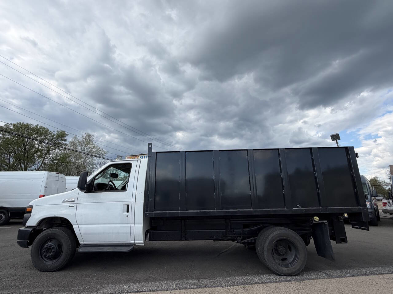 Used 2012 Ford E-450 and Econoline 450 Super Duty image 3