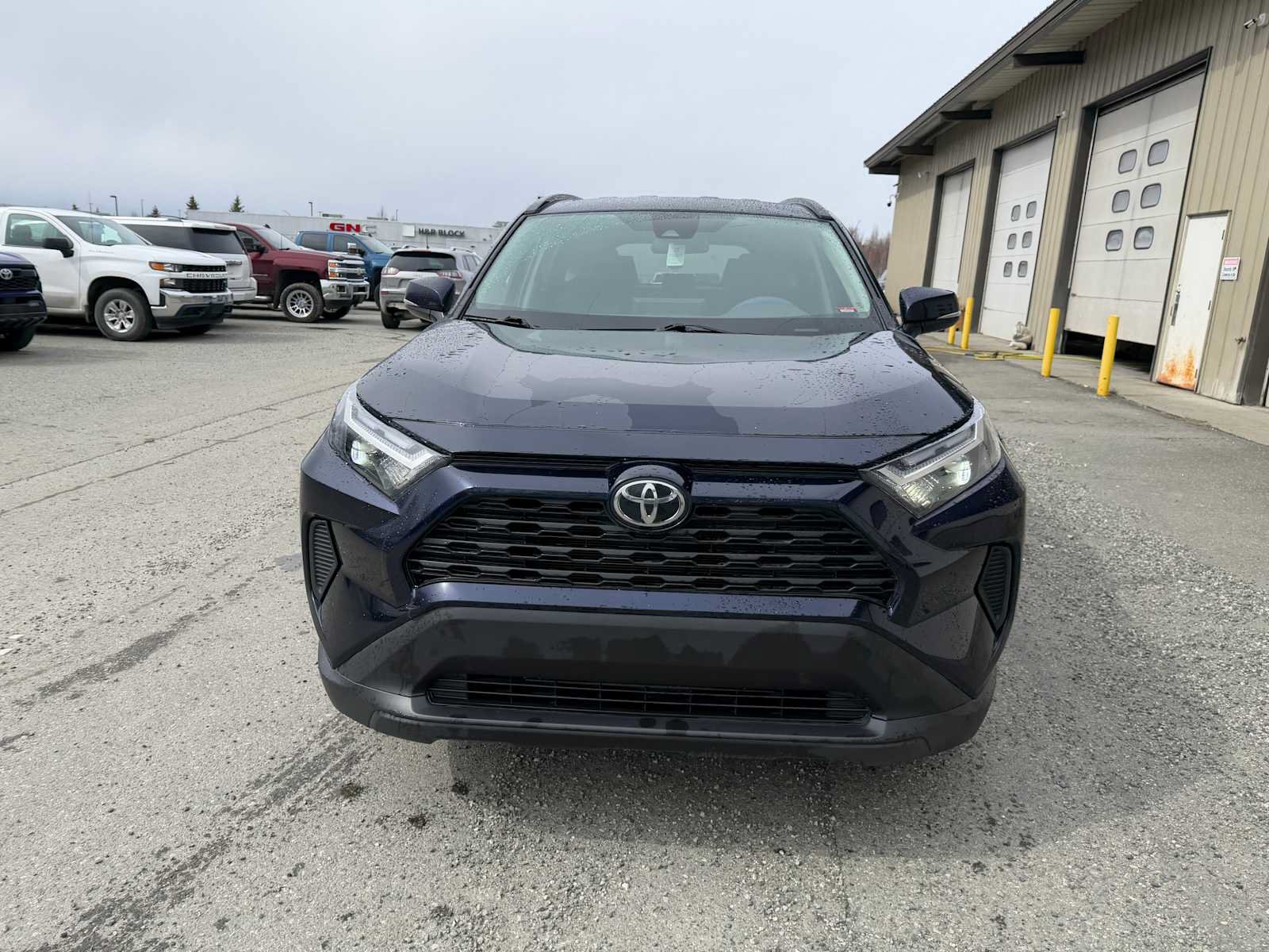 Used 2025 Toyota RAV4 XLE AWD/4WD image 4