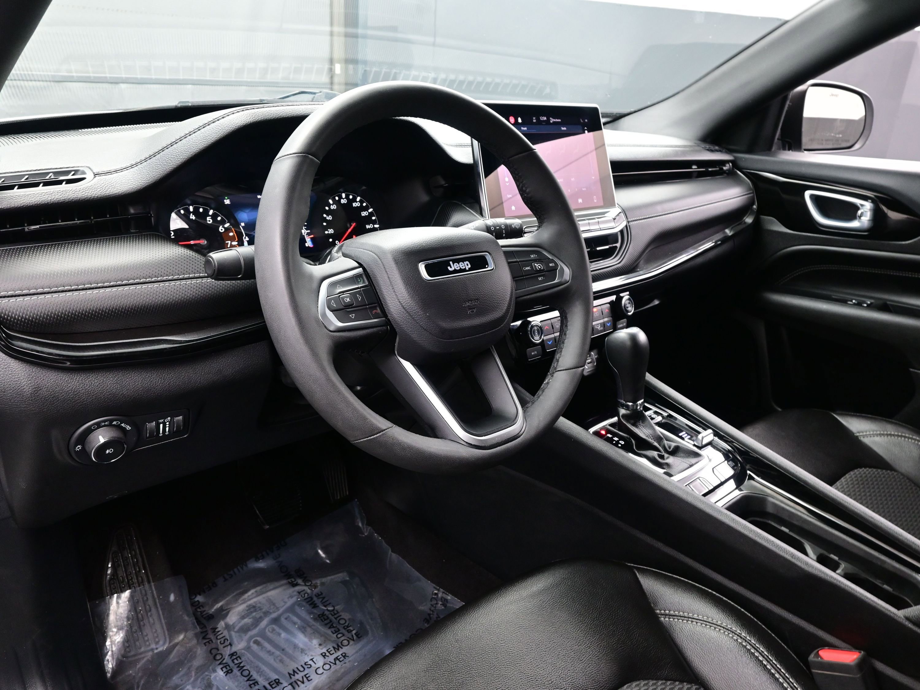 Used 2024 Jeep Compass Latitude w/ Convenience Group image 13