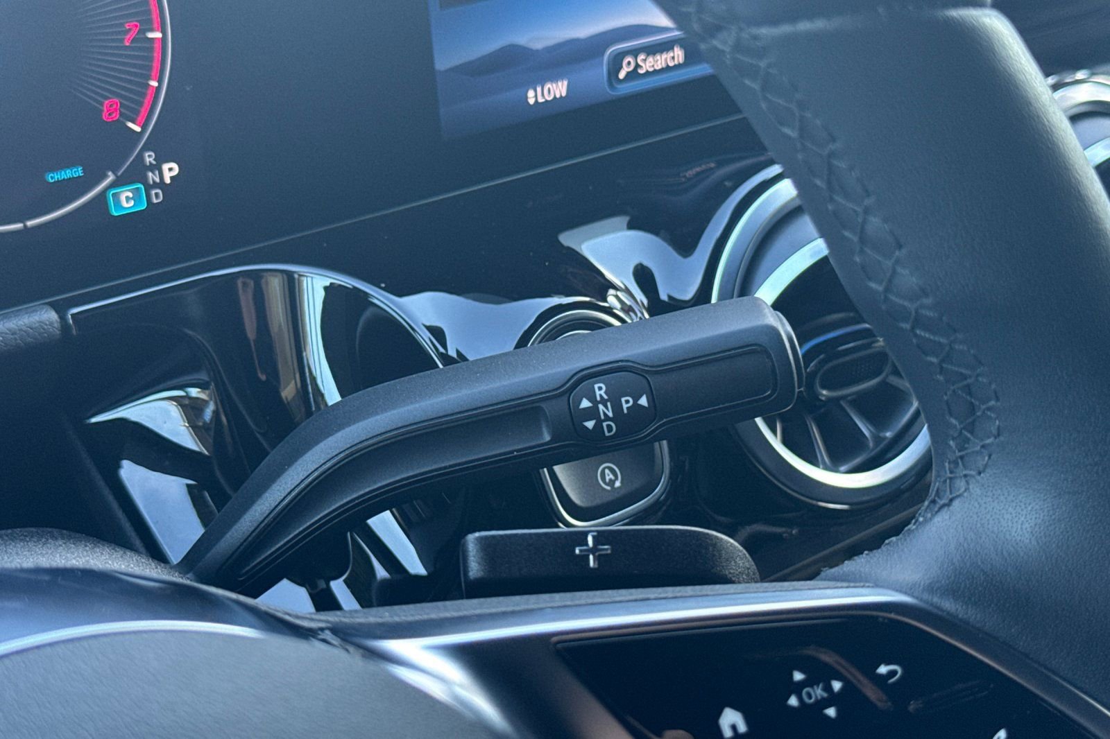 Certified 2025 Mercedes-Benz GLA 250 image 24