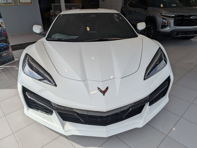 Used 2024 Chevrolet Corvette Z06 image 2