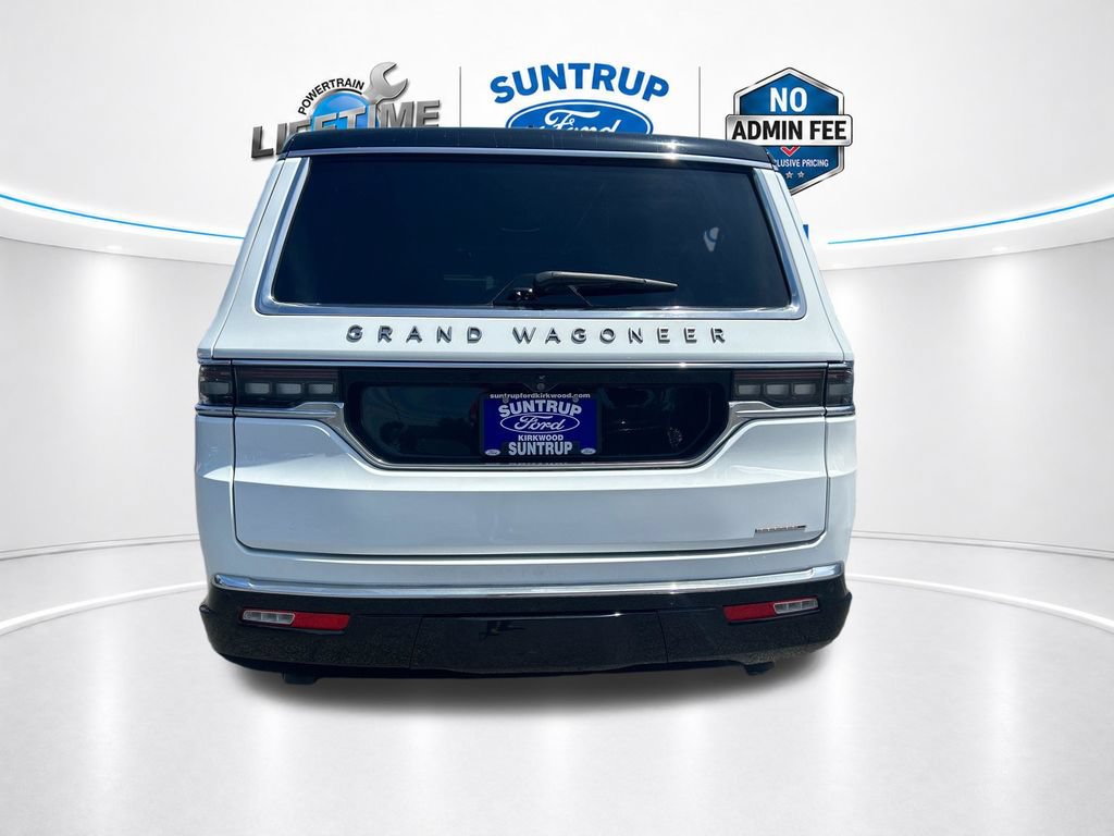 Used 2024 Jeep Grand Wagoneer L Series III AWD/4WD image 4