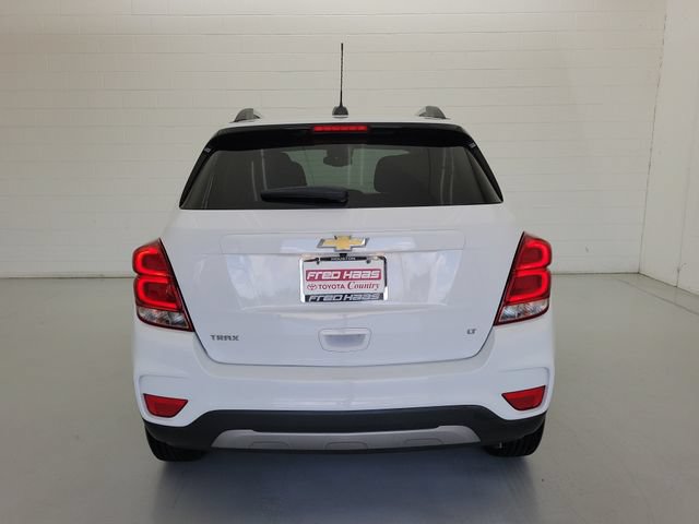 Used 2020 Chevrolet Trax LT w/ LPO, Cargo Package FWD image 6