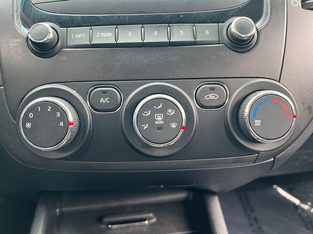 Used 2018 Kia Forte LX image 20