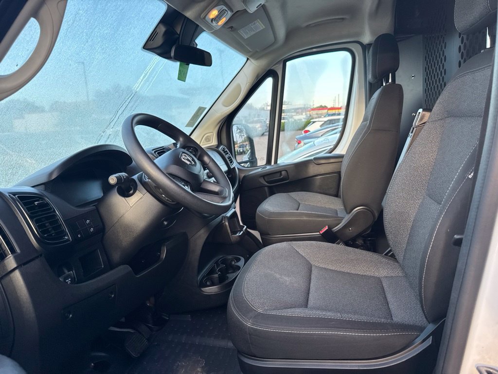 Used 2025 RAM ProMaster 2500 w/ U-Haul Equipment Group FWD image 5