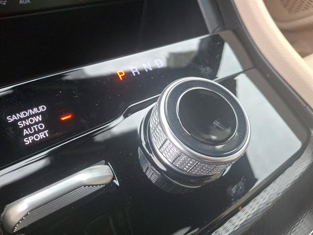 New 2025 Jeep Grand Cherokee Limited image 12