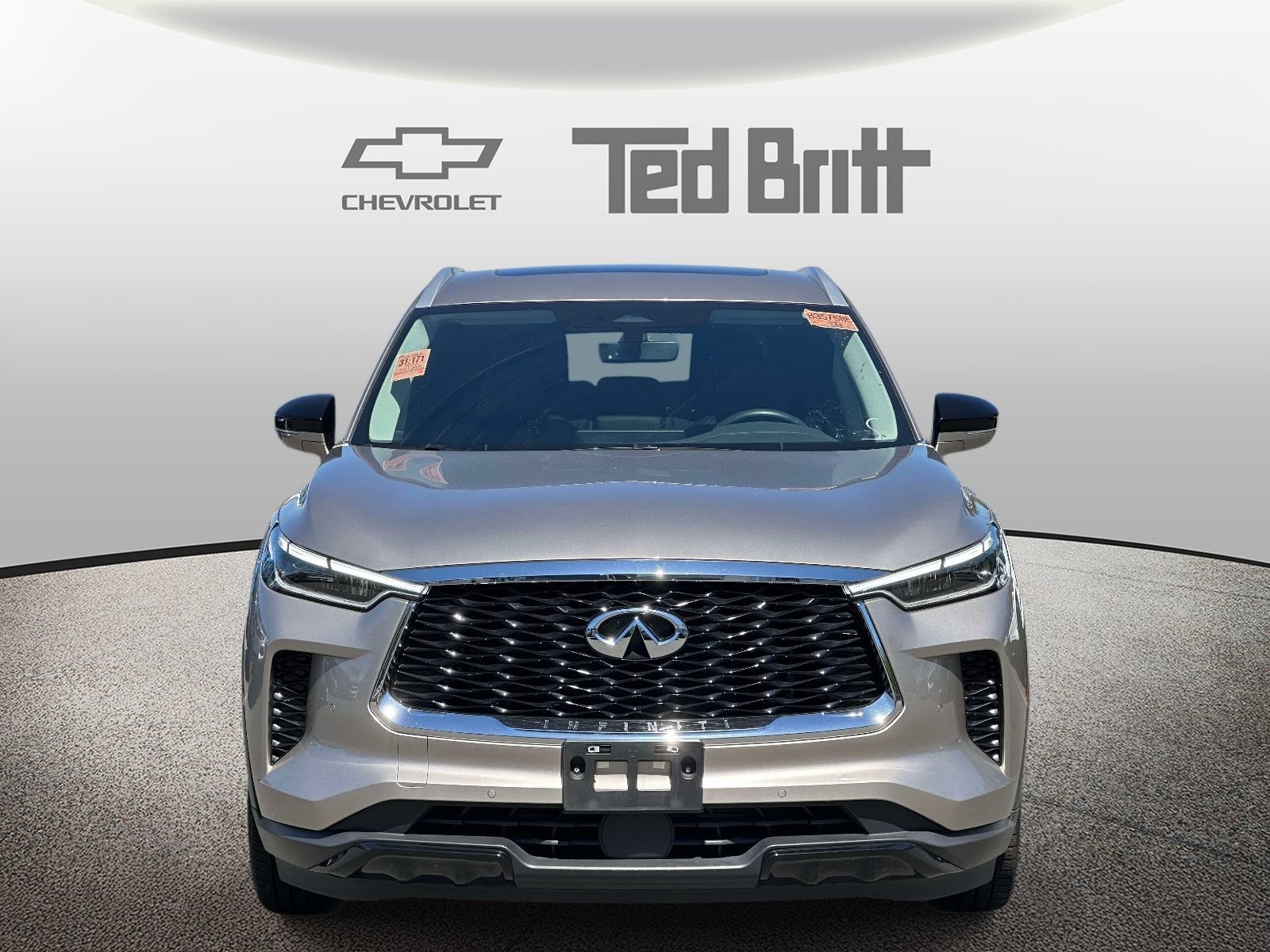 Used 2023 INFINITI QX60 Luxe w/ Cargo Package AWD/4WD image 2