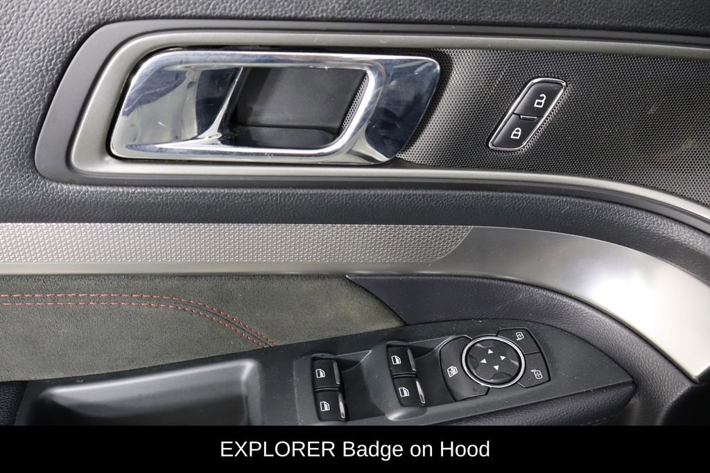 Used 2018 Ford Explorer XLT w/ Equipment Group 202A image 23