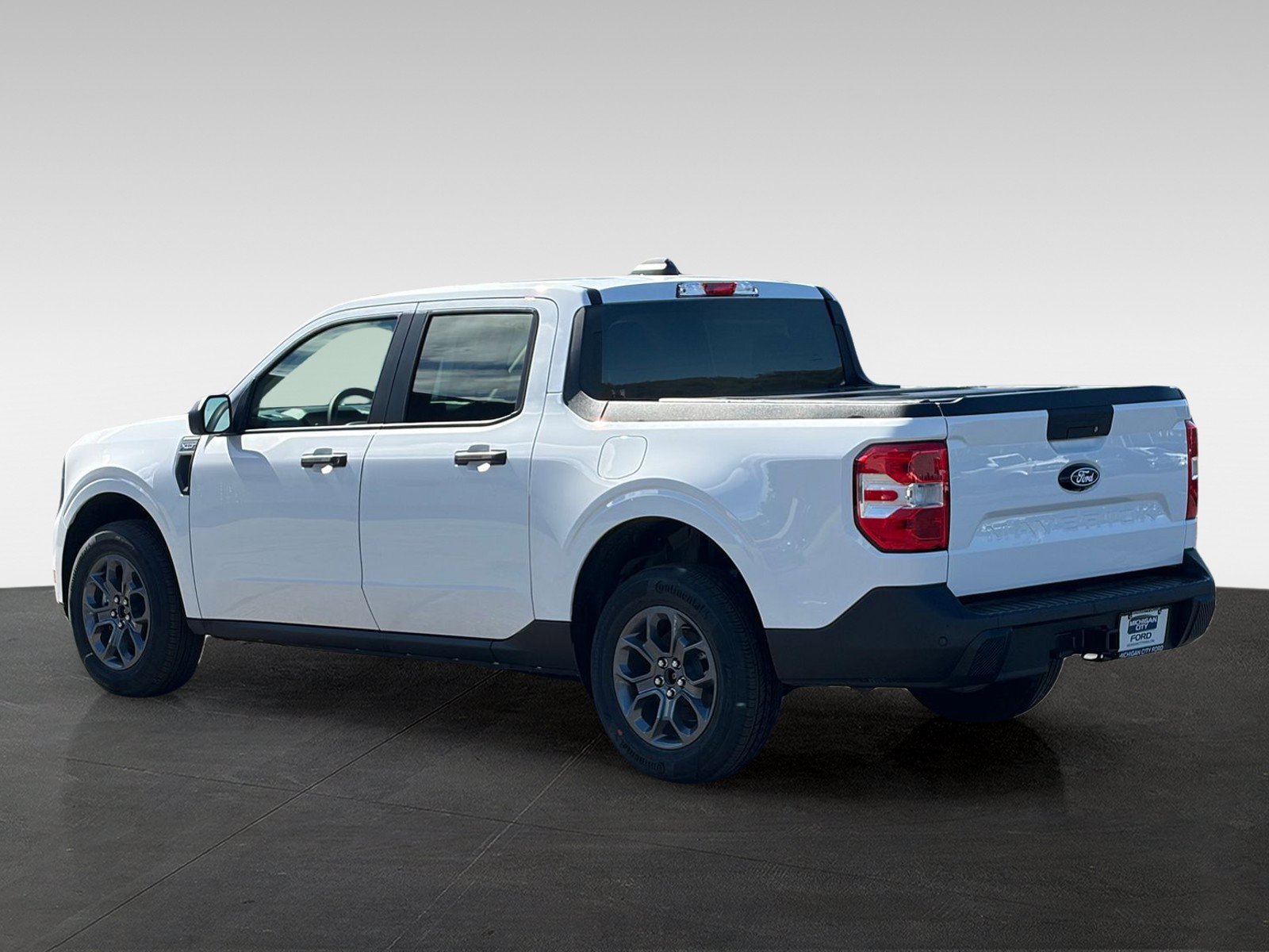 Used 2025 Ford Maverick XLT w/ Equipment Group 301A AWD/4WD image 7