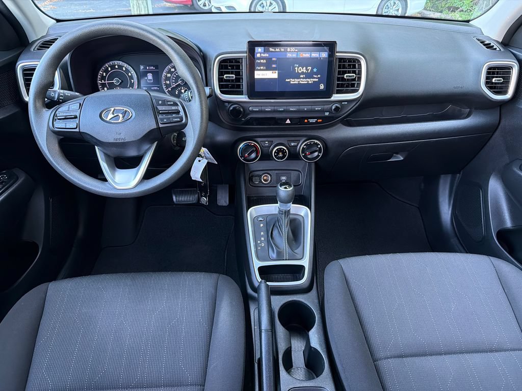 Used 2021 Hyundai Venue SE FWD image 22