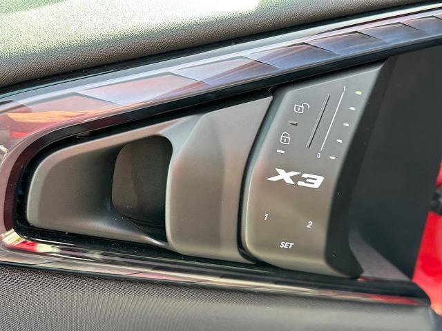Certified 2025 BMW X3 xDrive30i image 19