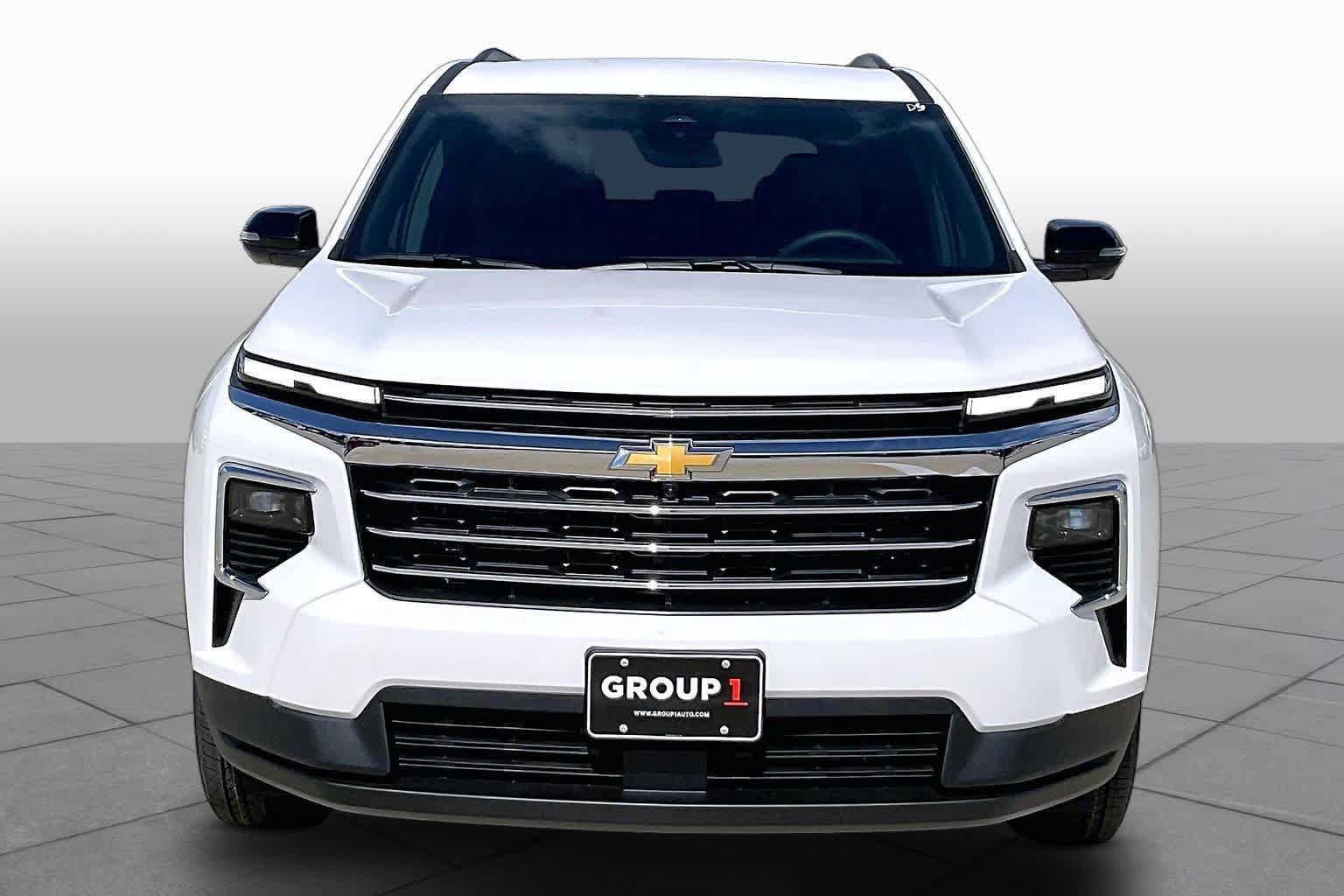 New 2027 Chevrolet Traverse LT w/ Driver Confidence Package FWD image 2