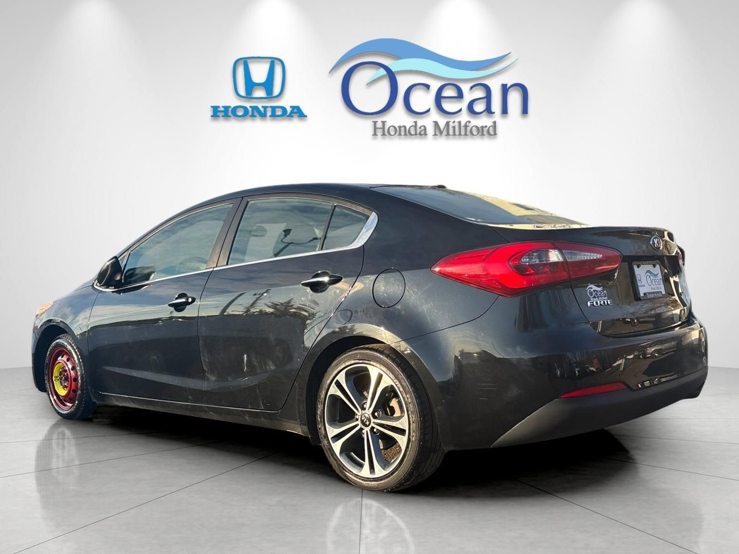Used 2015 Kia Forte EX w/ Premium Package image 5