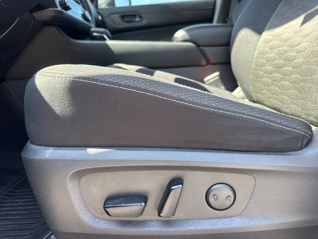Used 2023 Nissan Pathfinder SV AWD/4WD image 15