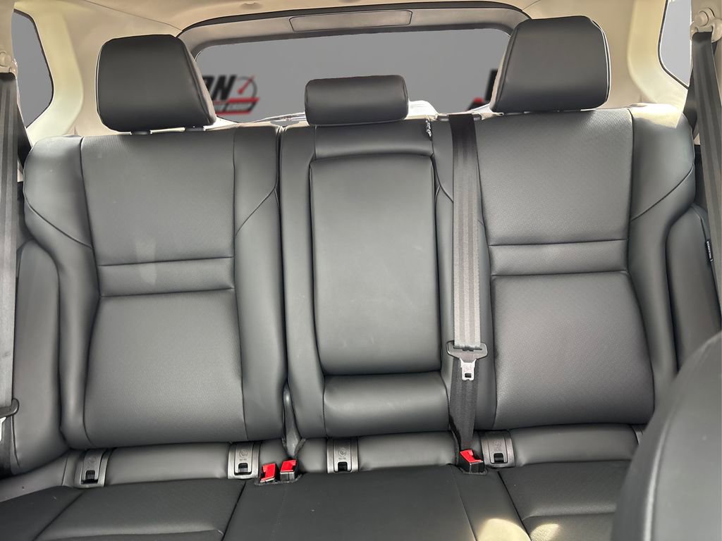 Used 2023 Nissan Rogue SV w/ SV Premium B Package AWD/4WD image 19