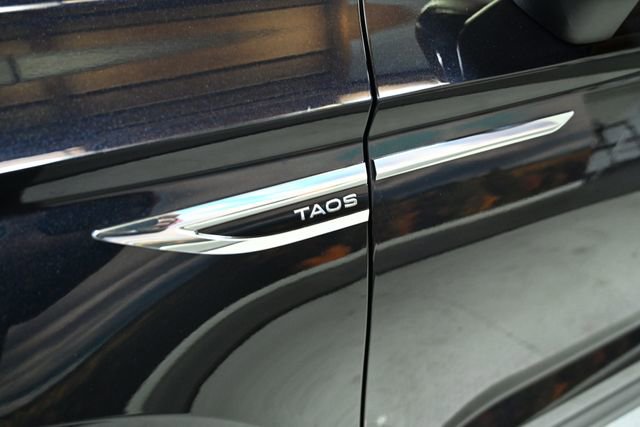Used 2024 Volkswagen Taos SE image 14