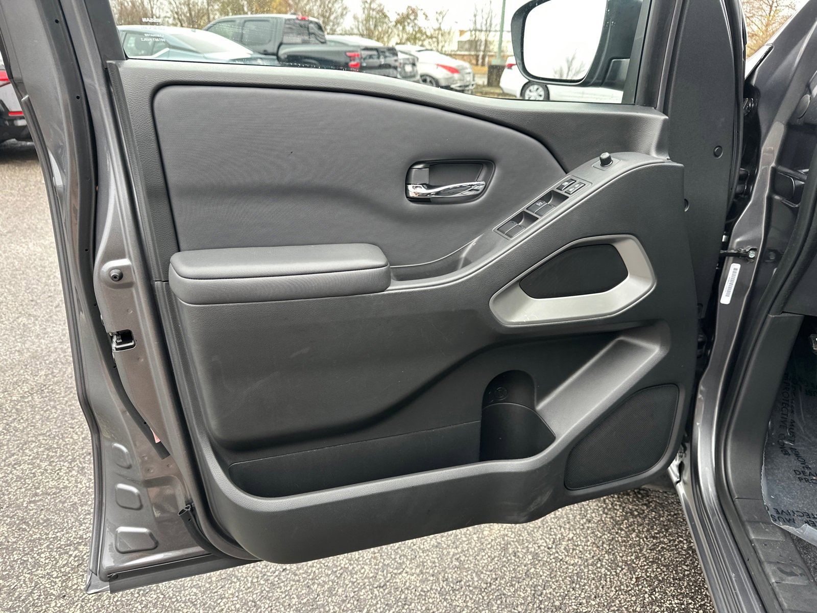 Certified 2022 Nissan Frontier SV image 10