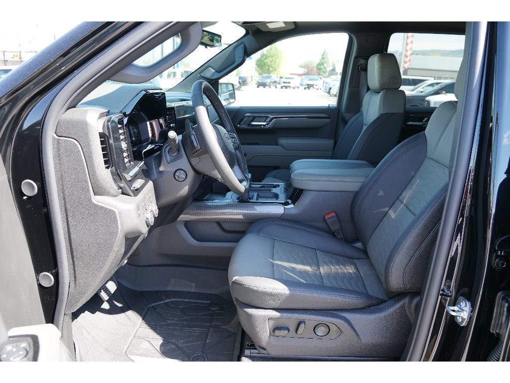 New 2026 Chevrolet Silverado 1500 ZR2 w/ LPO, Dark Essentials Package AWD/4WD image 7