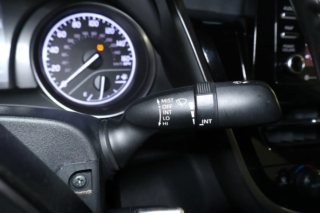 Used 2023 Toyota Camry SE image 23