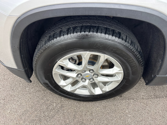 Used 2020 Chevrolet Traverse LS AWD/4WD image 33