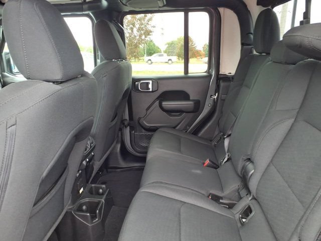 Used 2023 Jeep Gladiator Sport AWD/4WD image 25