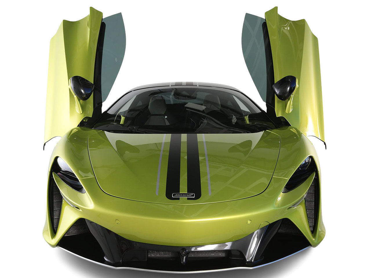 Used 2023 McLaren Artura RWD image 7