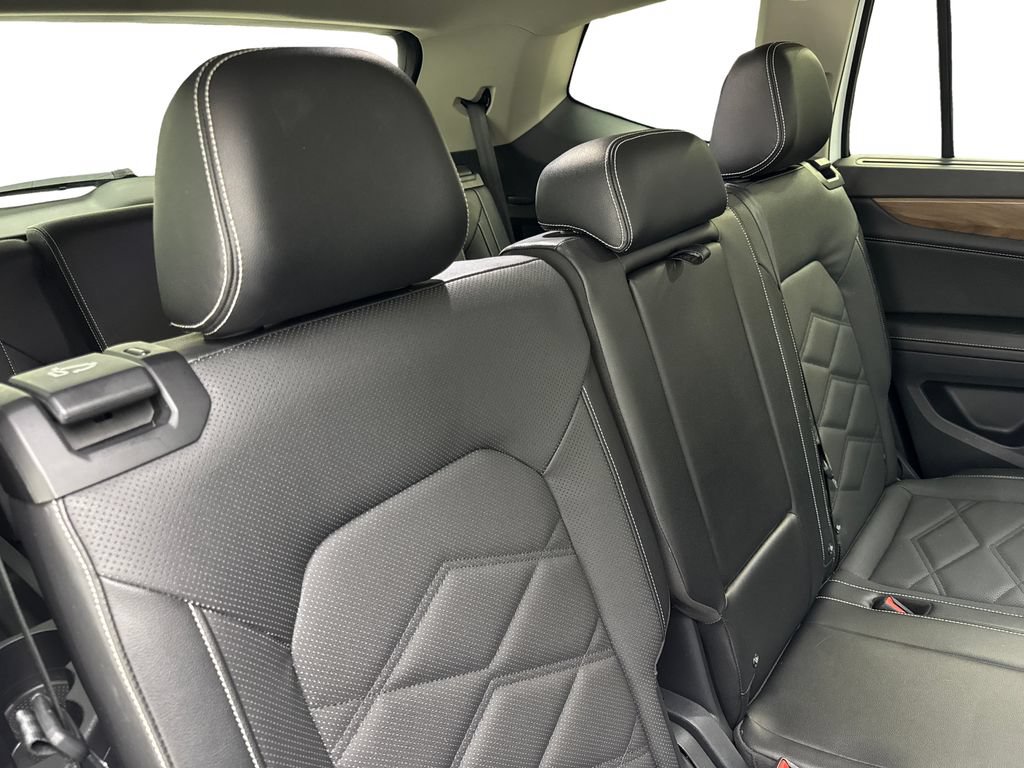 Used 2024 Volkswagen Atlas SE w/ Panoramic Sunroof Package FWD image 44