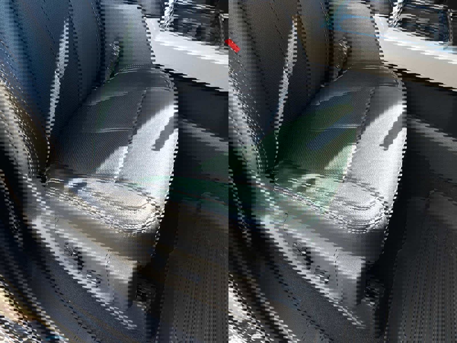 Used 2022 Ford F250 Lariat w/ Lariat Ultimate Package image 23