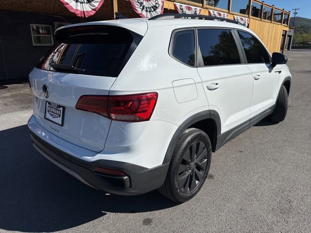 Used 2022 Volkswagen Taos S image 8