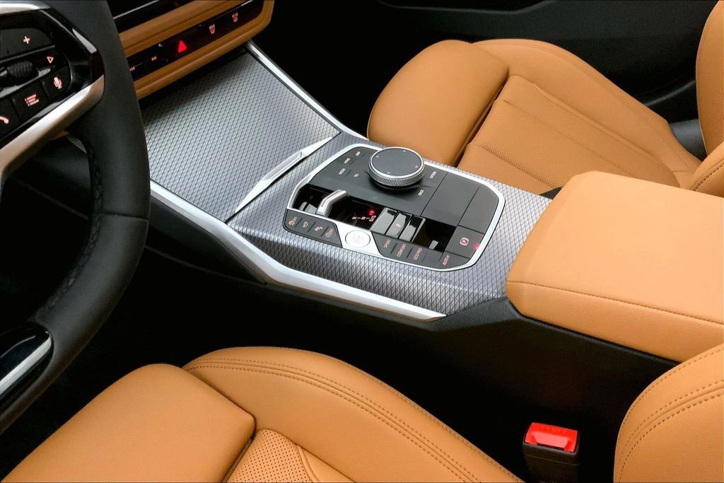 Certified 2025 BMW 330i xDrive Sedan w/ Premium Package AWD/4WD image 22